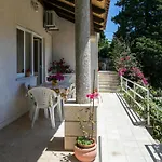 Apartments Elelu - Two-Bedroom Apartment With Terrace