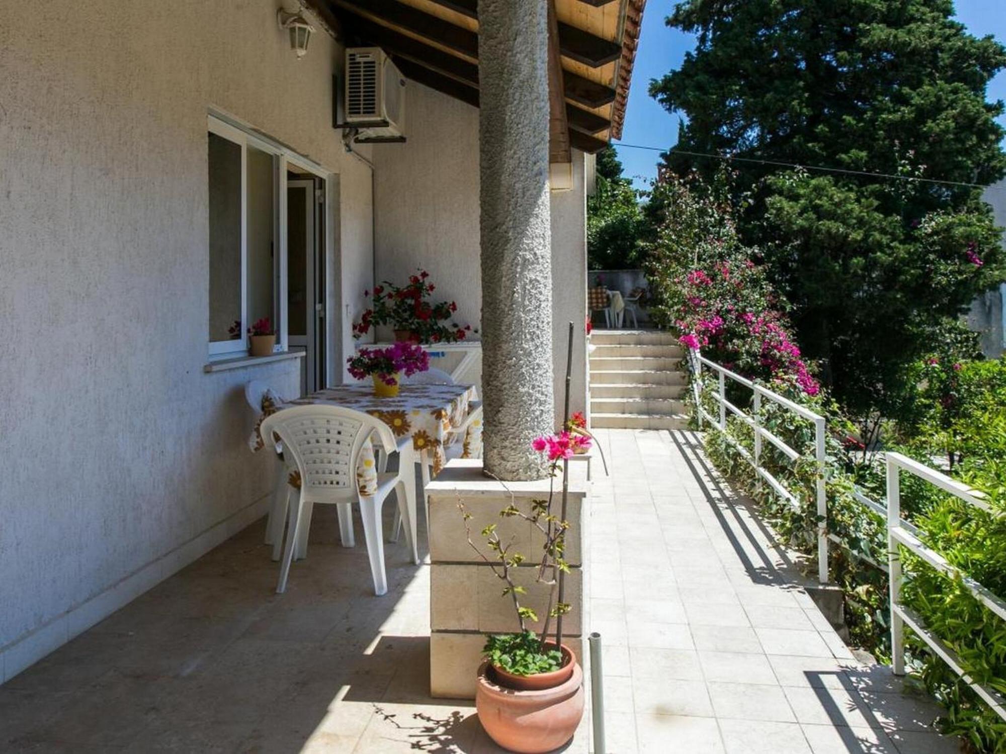 Elelu - Two-bedroom With Terrace Apartment *