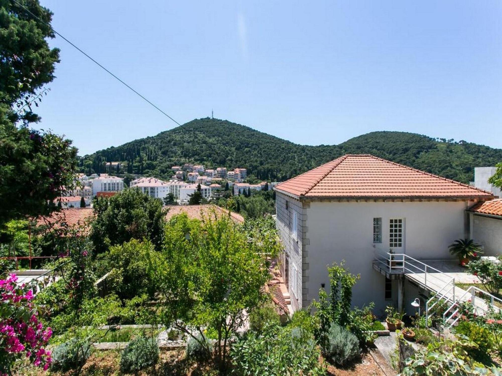 Elelu - Two-bedroom With Terrace Apartment *